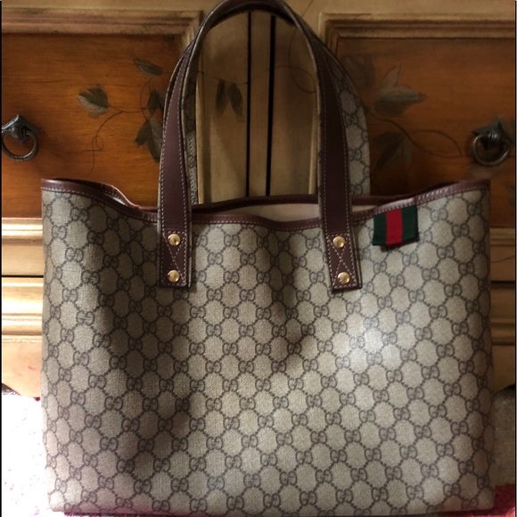 Gucci Handbags - Gucci Tote Authentic